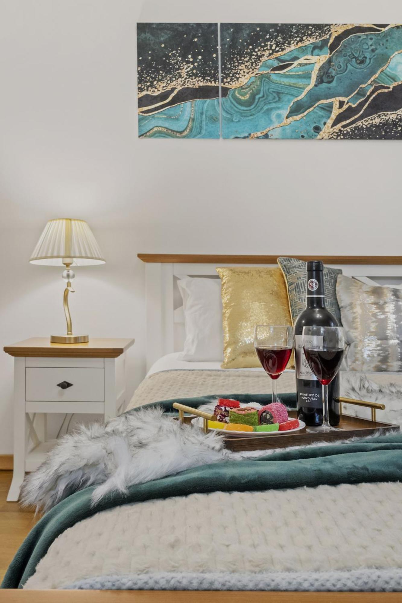 Sweet Luxury Three Rooms Apartment City Center Universitate Bucharest Luaran gambar