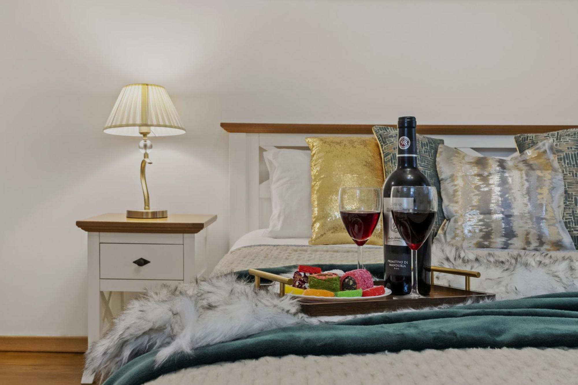 Sweet Luxury Three Rooms Apartment City Center Universitate Bucharest Luaran gambar