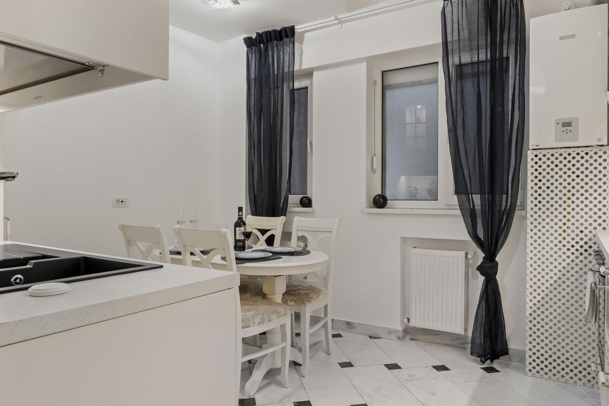 Sweet Luxury Three Rooms Apartment City Center Universitate Bucharest Luaran gambar