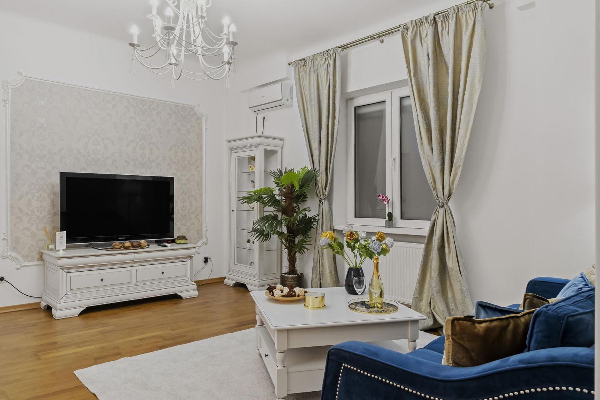 Sweet Luxury Three Rooms Apartment City Center Universitate Bucharest Luaran gambar